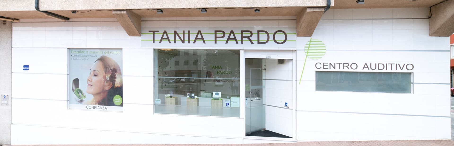 Reserva tu cita para revisar tu audición en Ferrol